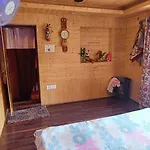 Hotel O Home Muzamil Homestay