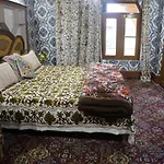Wani Guest House