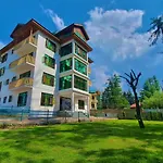 Cozy Comfort Resort