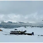 Hotel New Mount View, Gulmarg