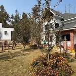 Sheraz Villa Ziran Tangmarg