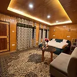 Sheraz Villa Ziran Tangmarg