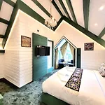Green Rooms Resort