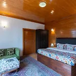 Stayvista At Crystal Creek 2Br Villa In Gulmarg With Free Breakfast