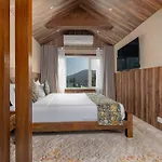 Hotel Pine Spring Gulmarg