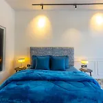 The Zoey Villa, With Central Heating, Bonfire, Bbq & Complimentary Breakfast