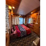 Global Hotel & Restaurant, Gulmarg