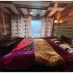 Global Hotel & Restaurant, Gulmarg