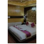Hotel Shanu Premium