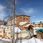 Grand Mumtaz Resorts,Gulmarg