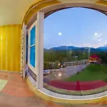 Hotel Signature