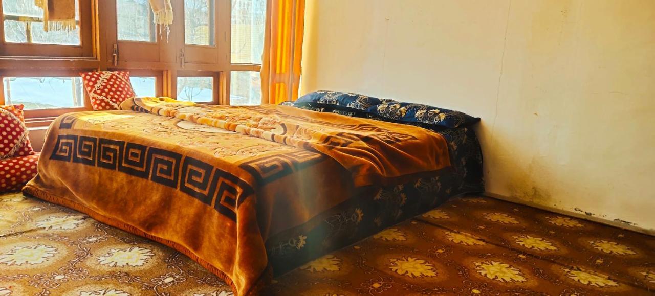 Gulsitara Guest house Gulmarg