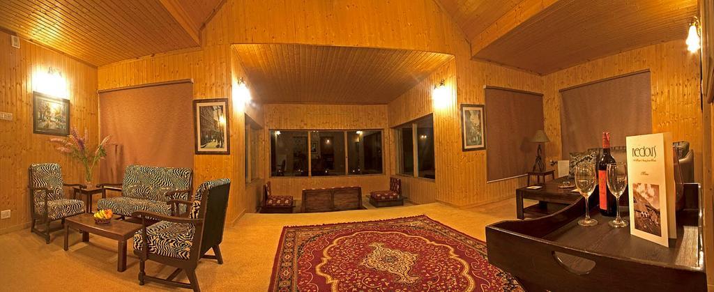 Lodge Nedous *
