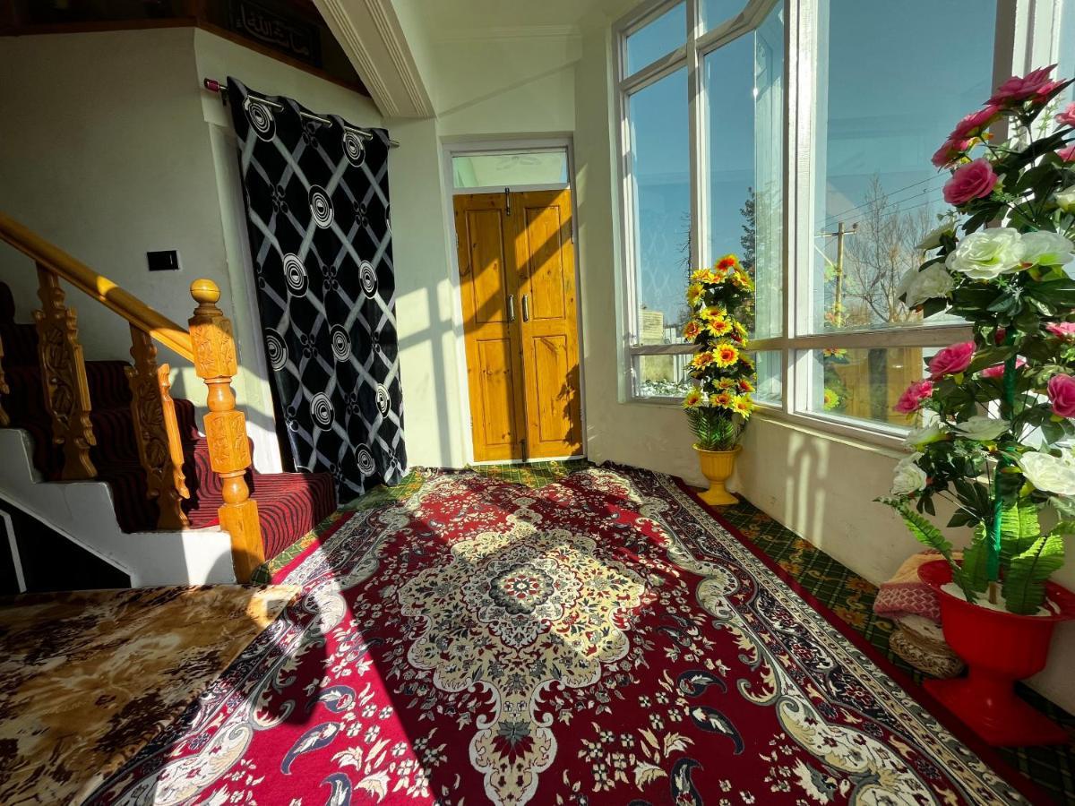 Everest Guest house *