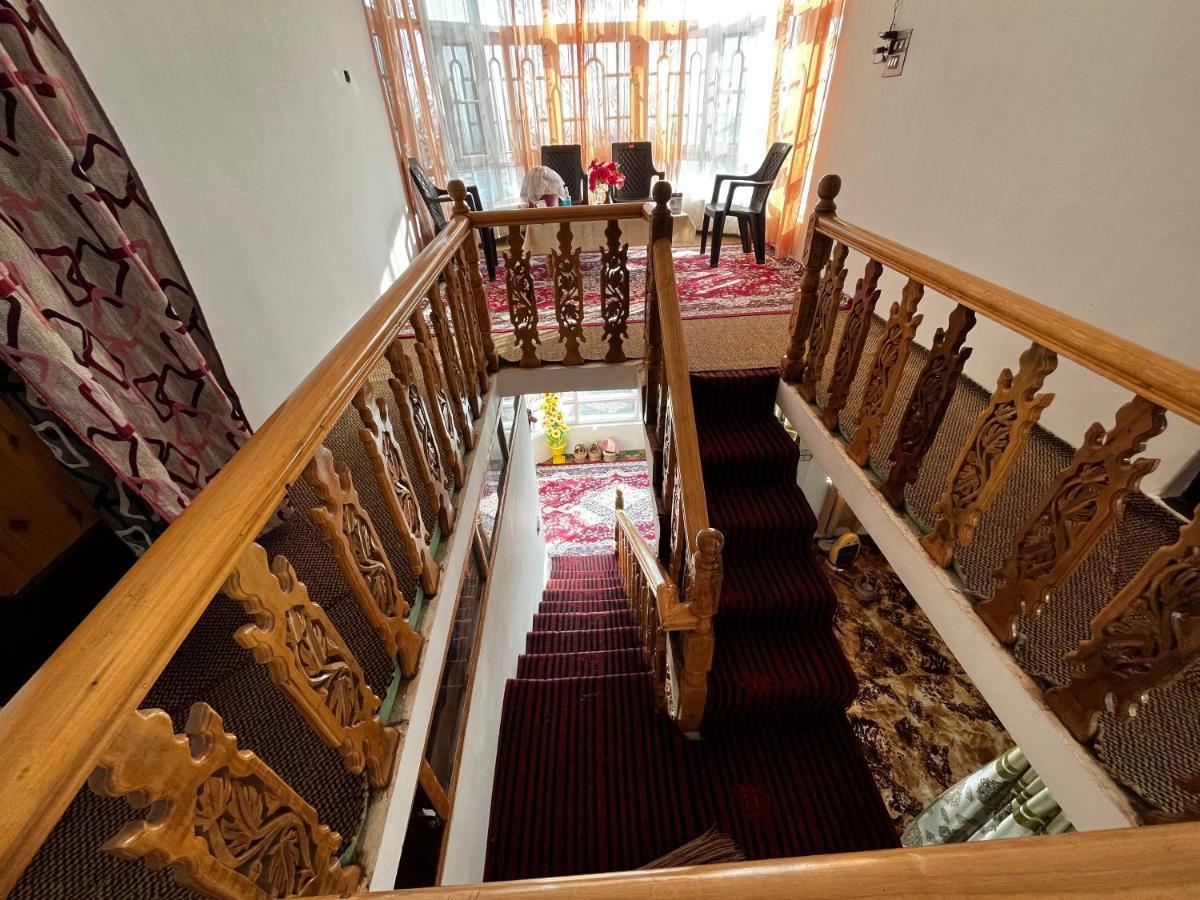 Everest Guest house