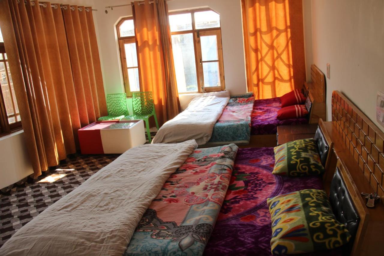 Gulsitara Guest house Gulmarg