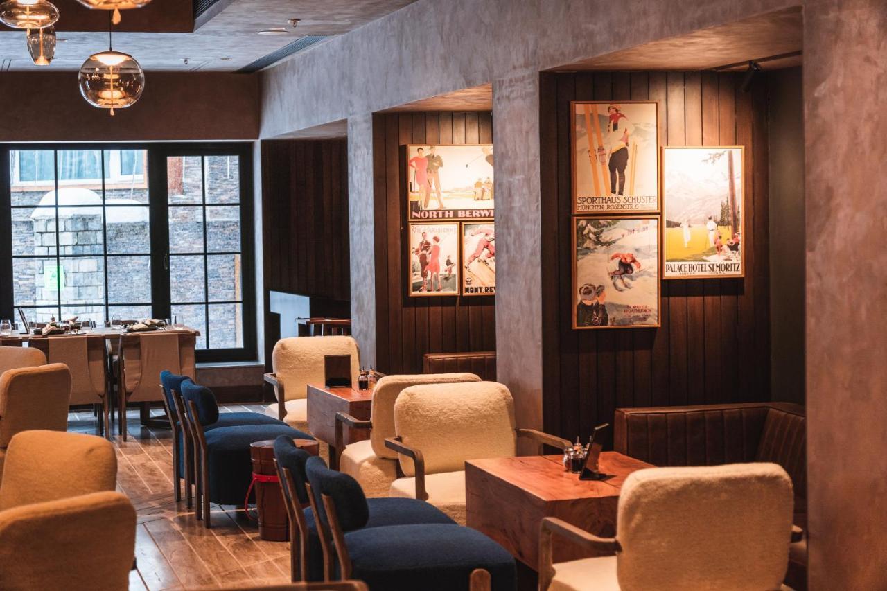 The Khyber Himalayan & 5* Gulmarg