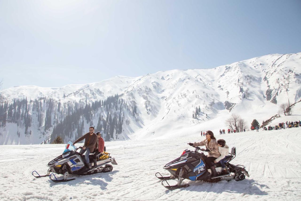 The Khyber Himalayan & 5* Gulmarg