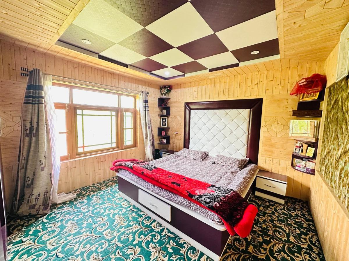 Sheen Homestay Gulmarg