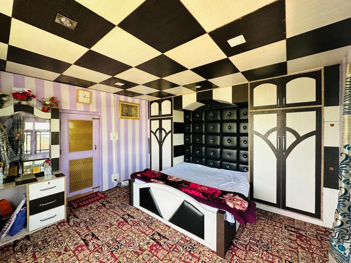 Sheen Homestay Gulmarg