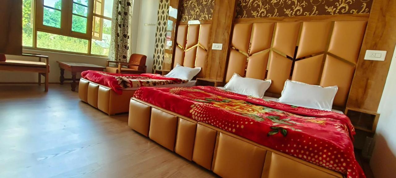 Residency, Kunzer Gulmarg