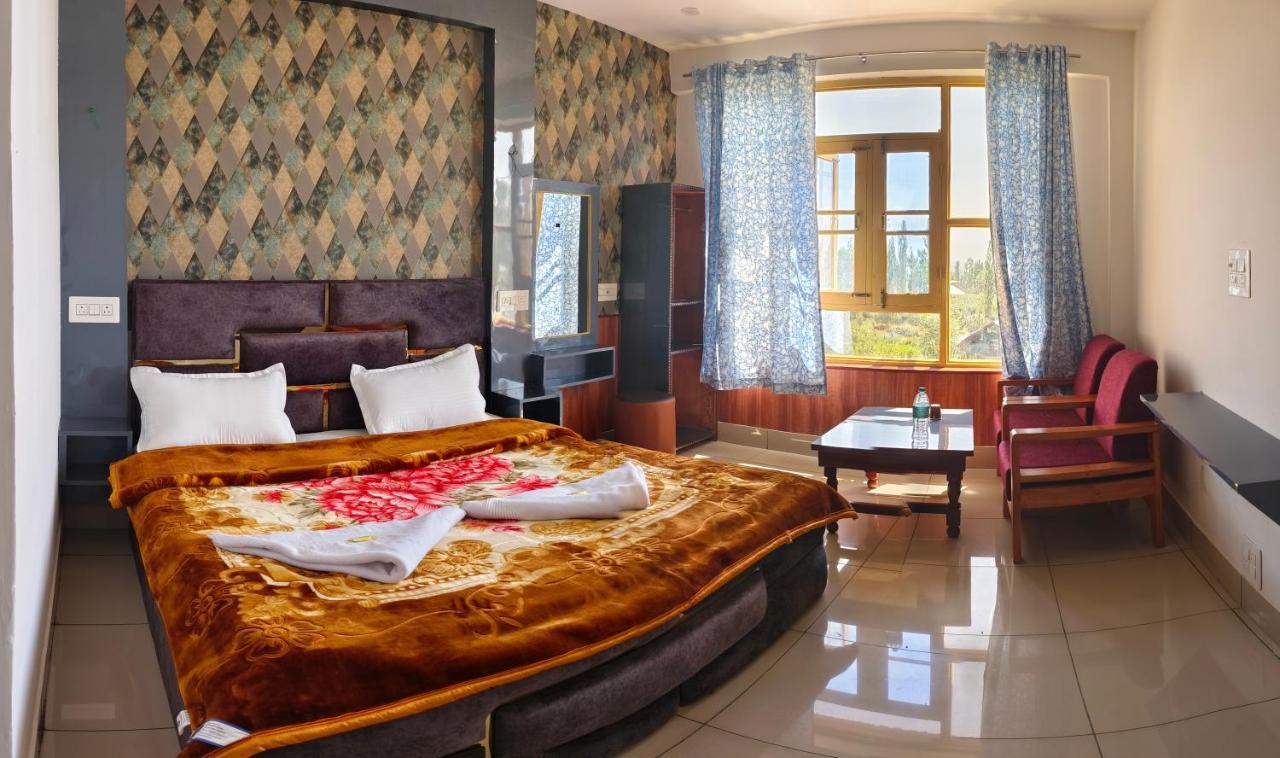 Residency, Kunzer Hotel