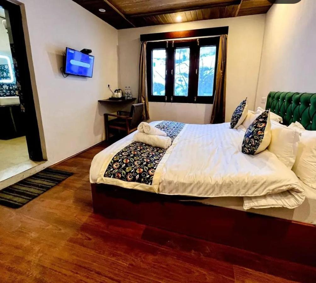 Hotel Poshwan