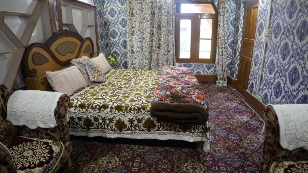 Wani Guest house
