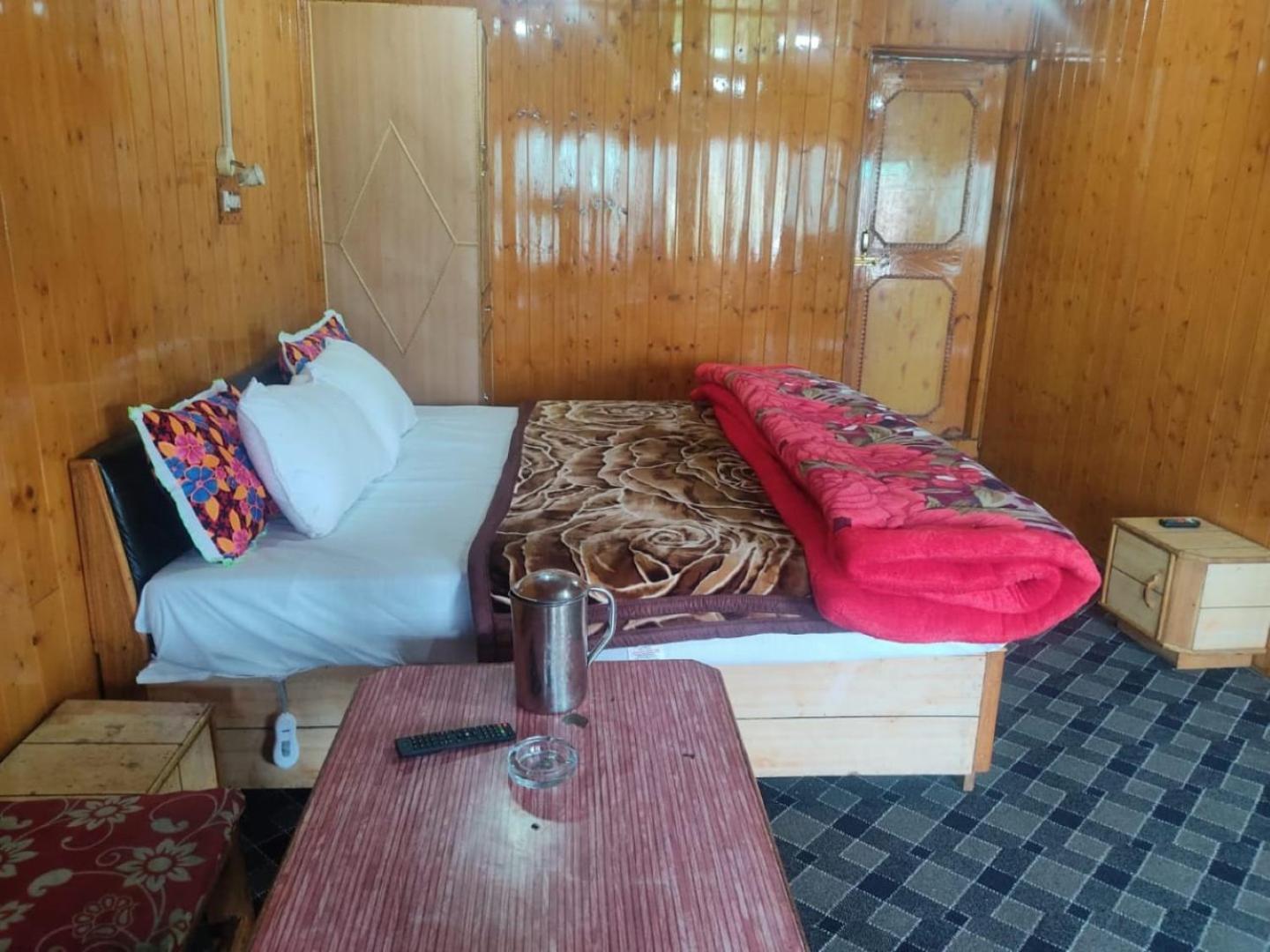Roseland , 4* Gulmarg