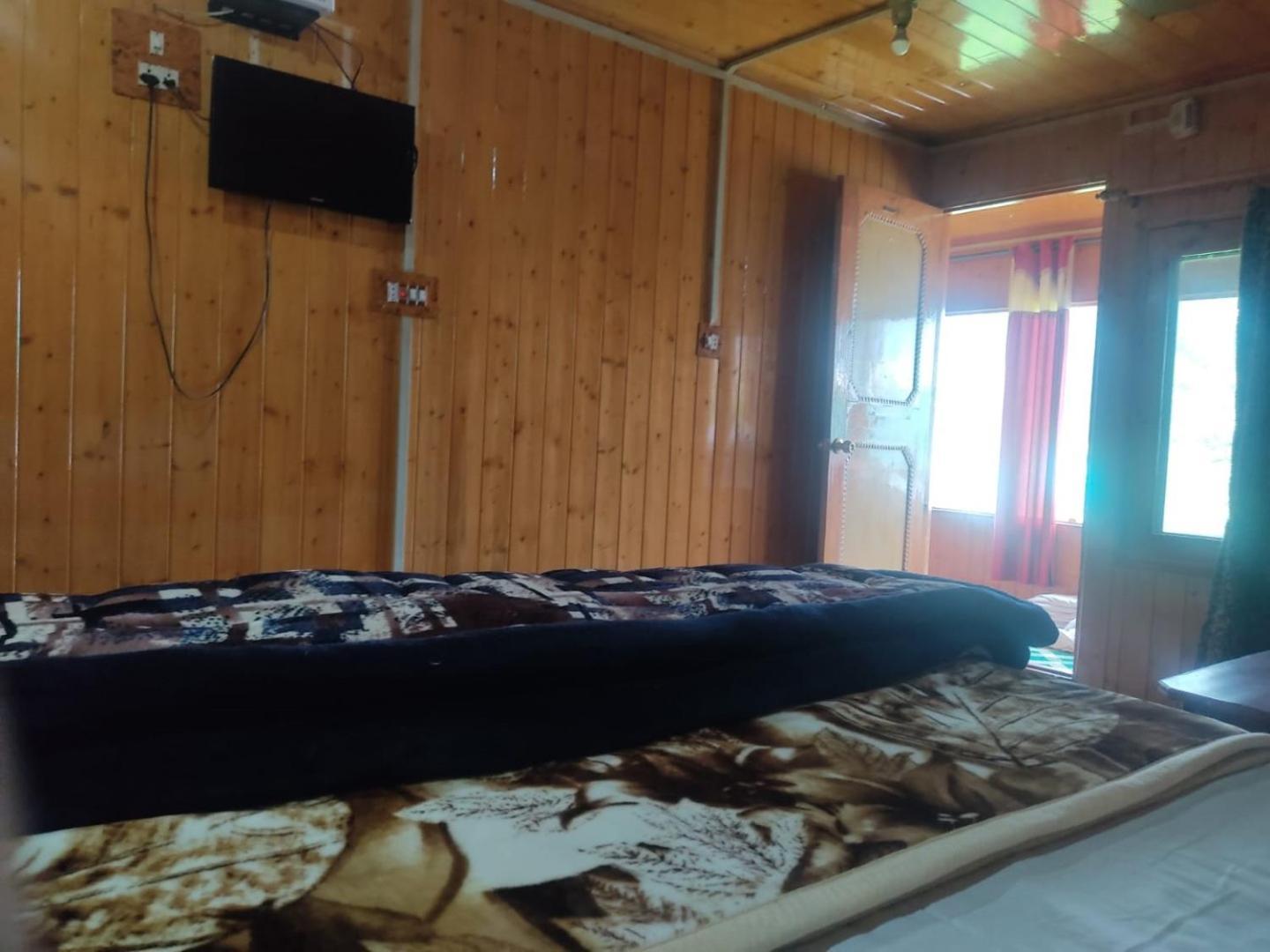 Roseland , Gulmarg