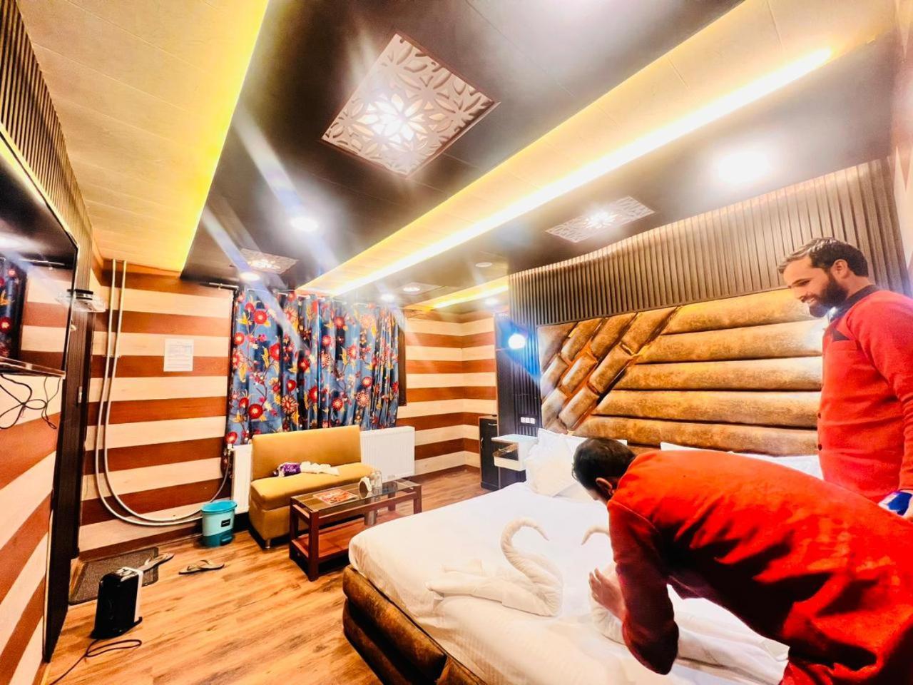 Resort Pine View Gulmarg
