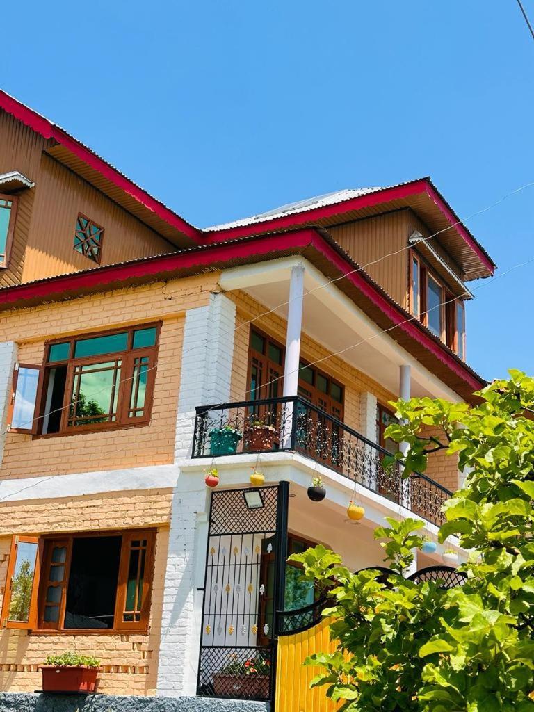 Sheen Gulmarg