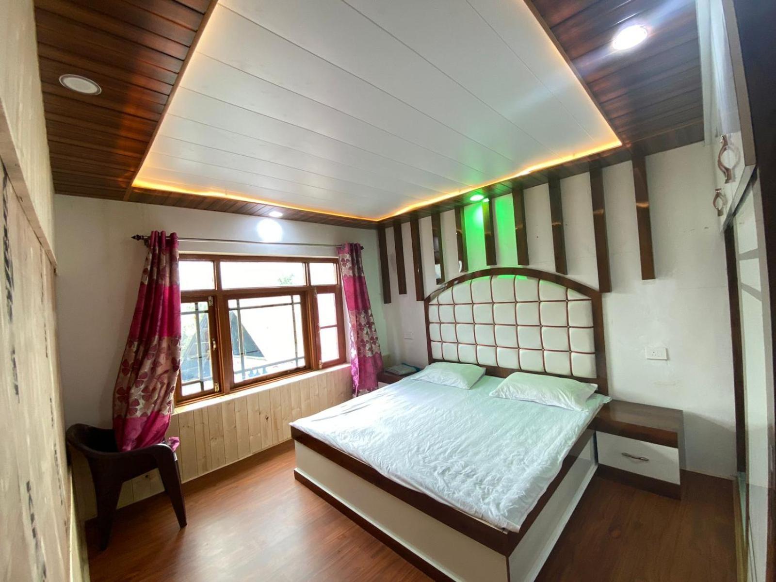 Homestay Sheen *