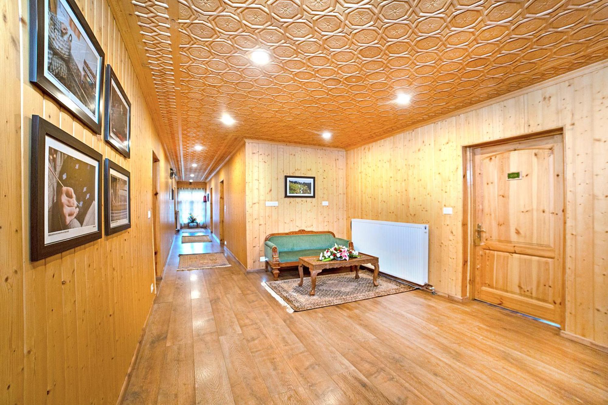 Shaw By Pattern Hotel Gulmarg