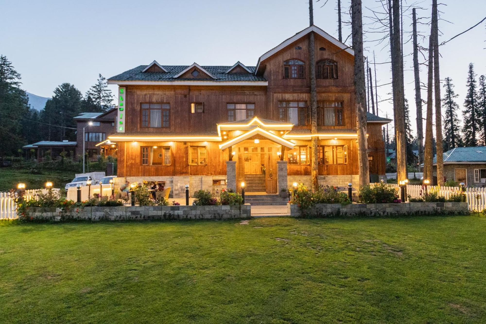 Shaw By Pattern Gulmarg