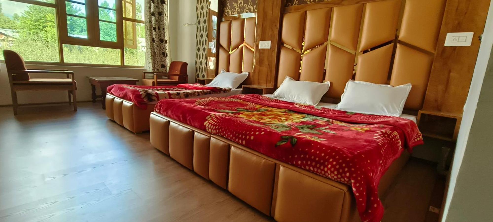 Hotel Gulsitara Resorts-gulmarg 3*