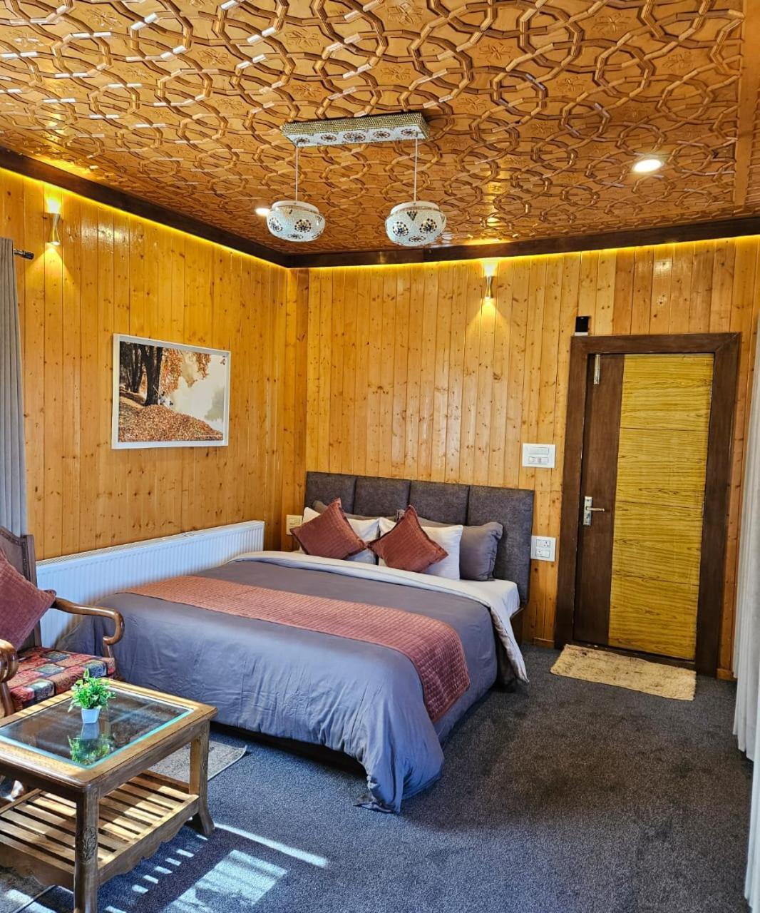Hotel Woods By Pattern 3*