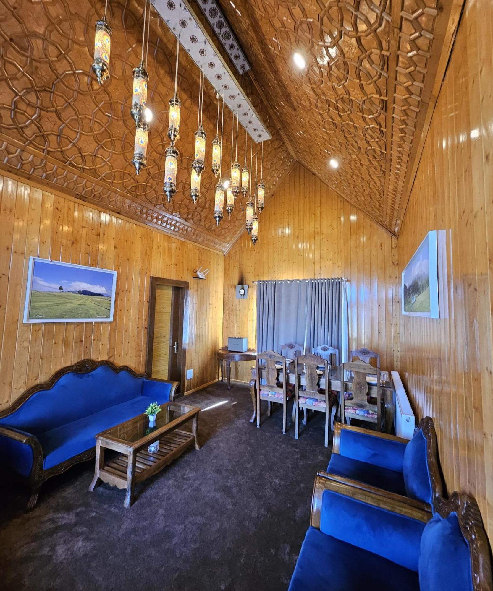 Hotel Woods By Pattern