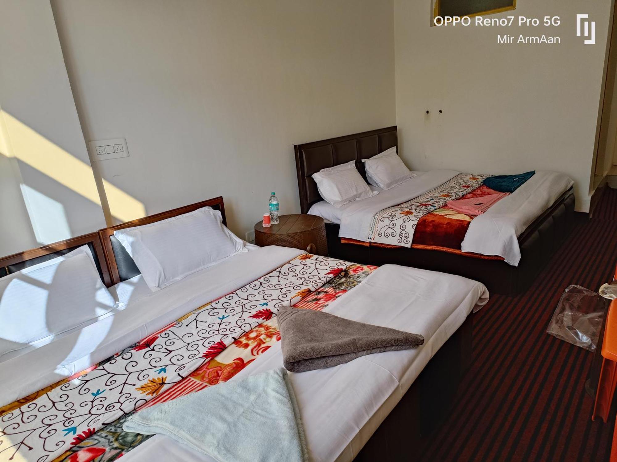 Hotel Gulsitara Resorts-gulmarg 3*