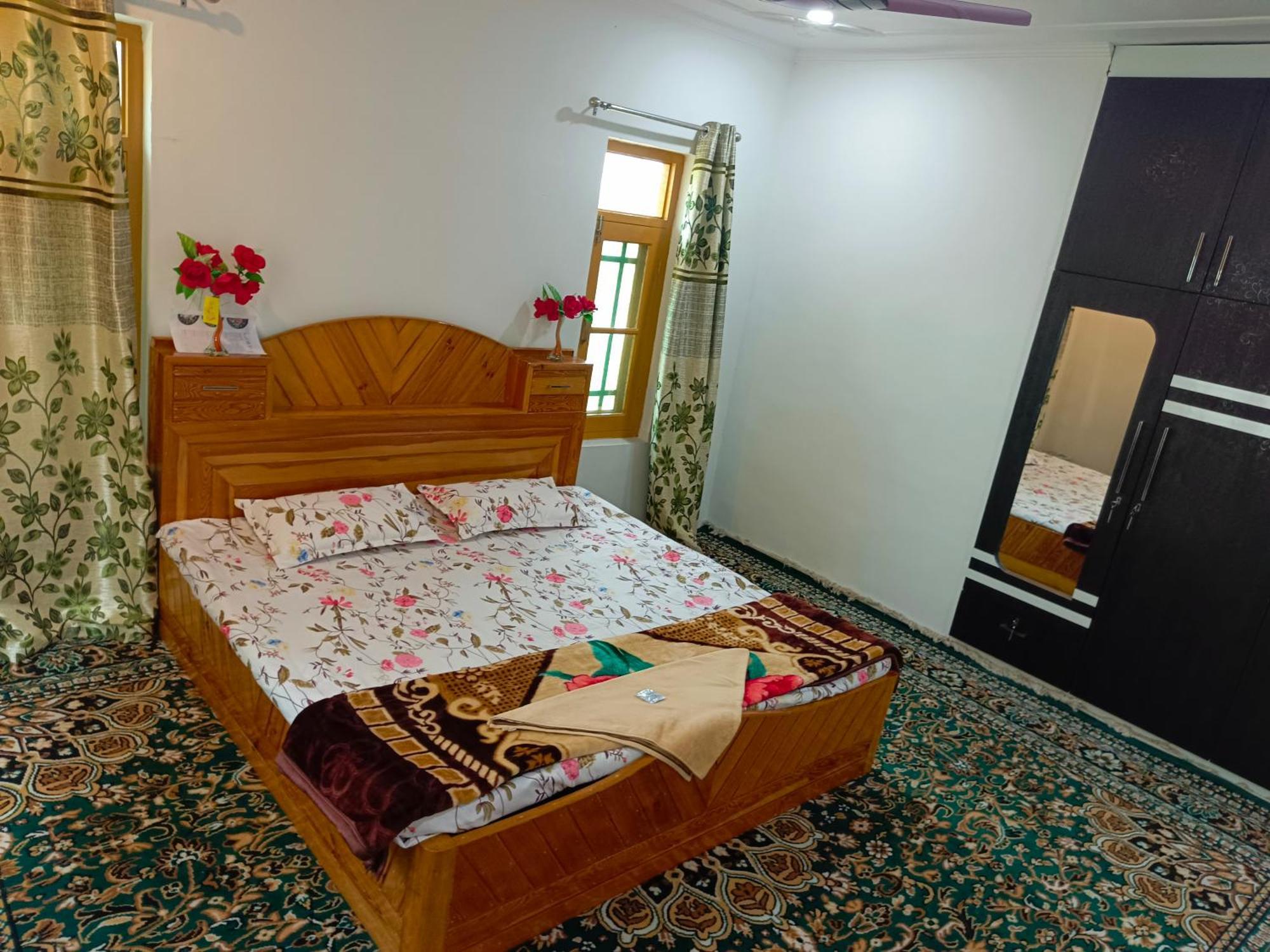Homestay The Himalayan *