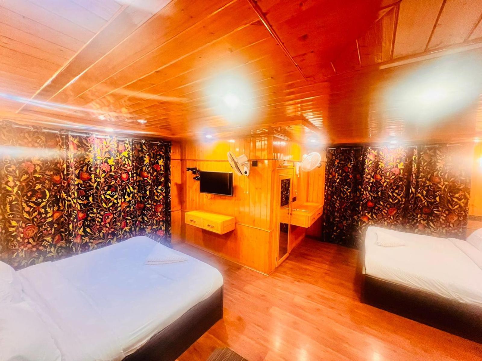 Pine View Hotel 2*