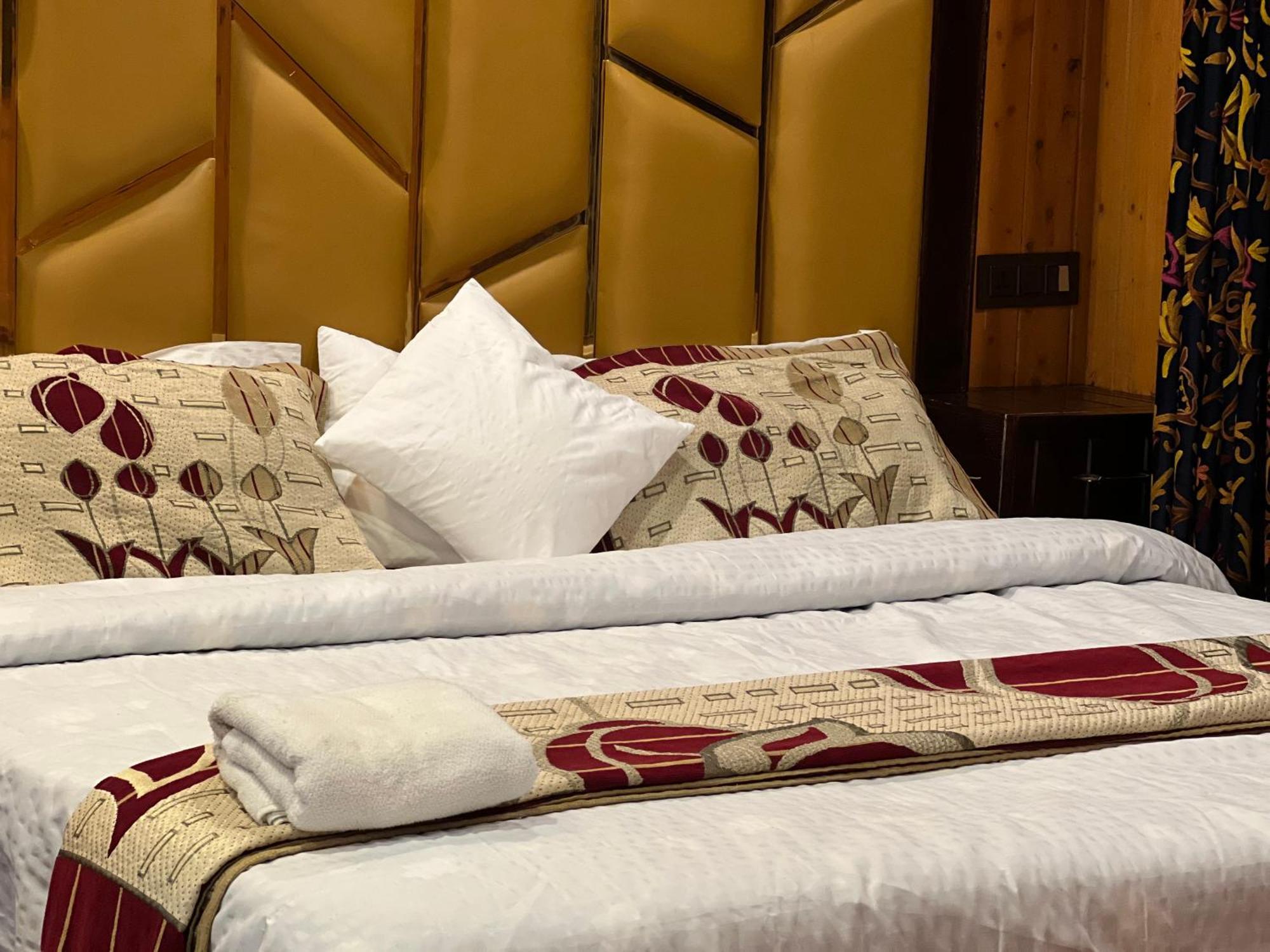 Hotel Pine View Gulmarg