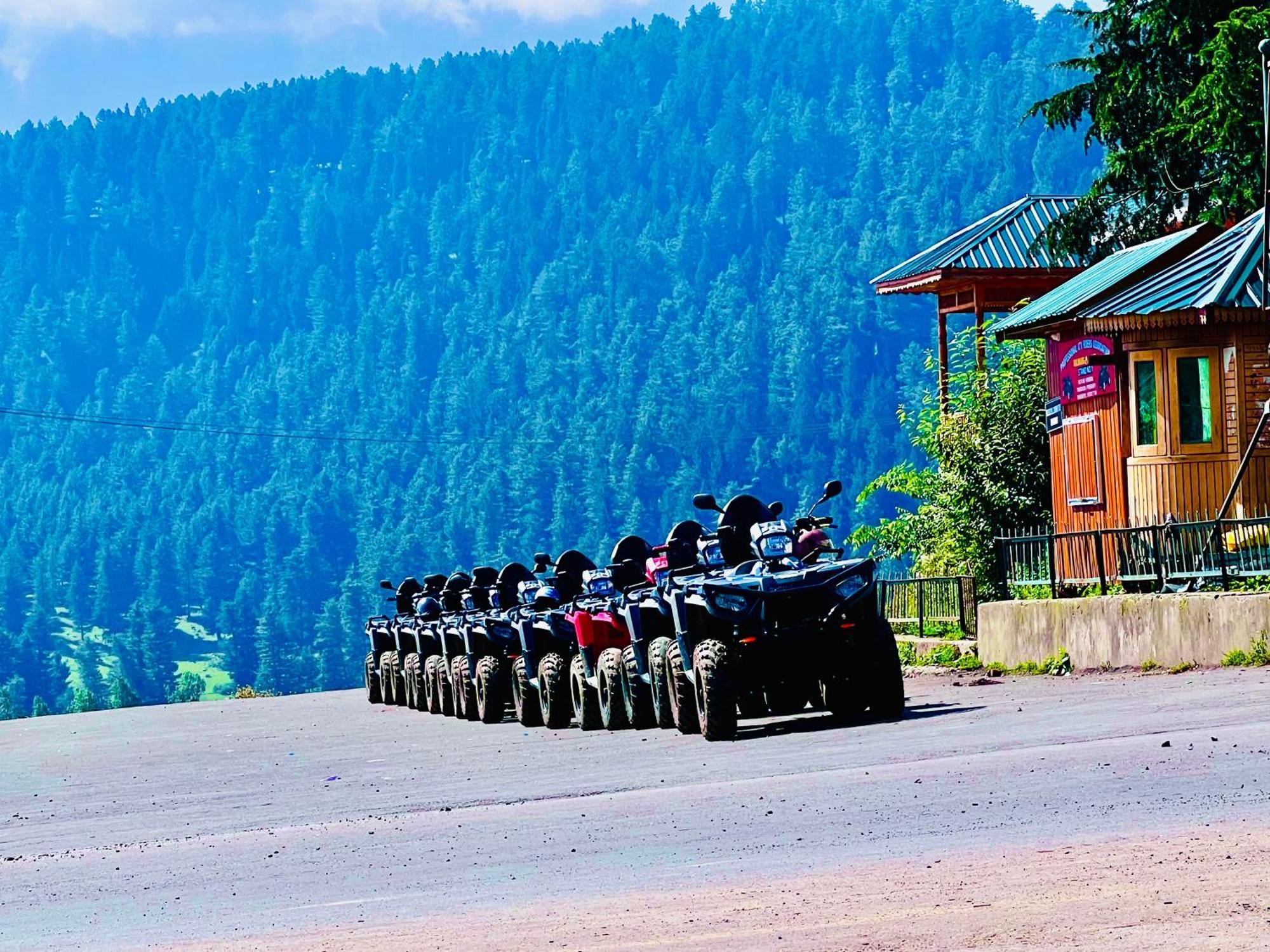 Pine View Hotel 2*