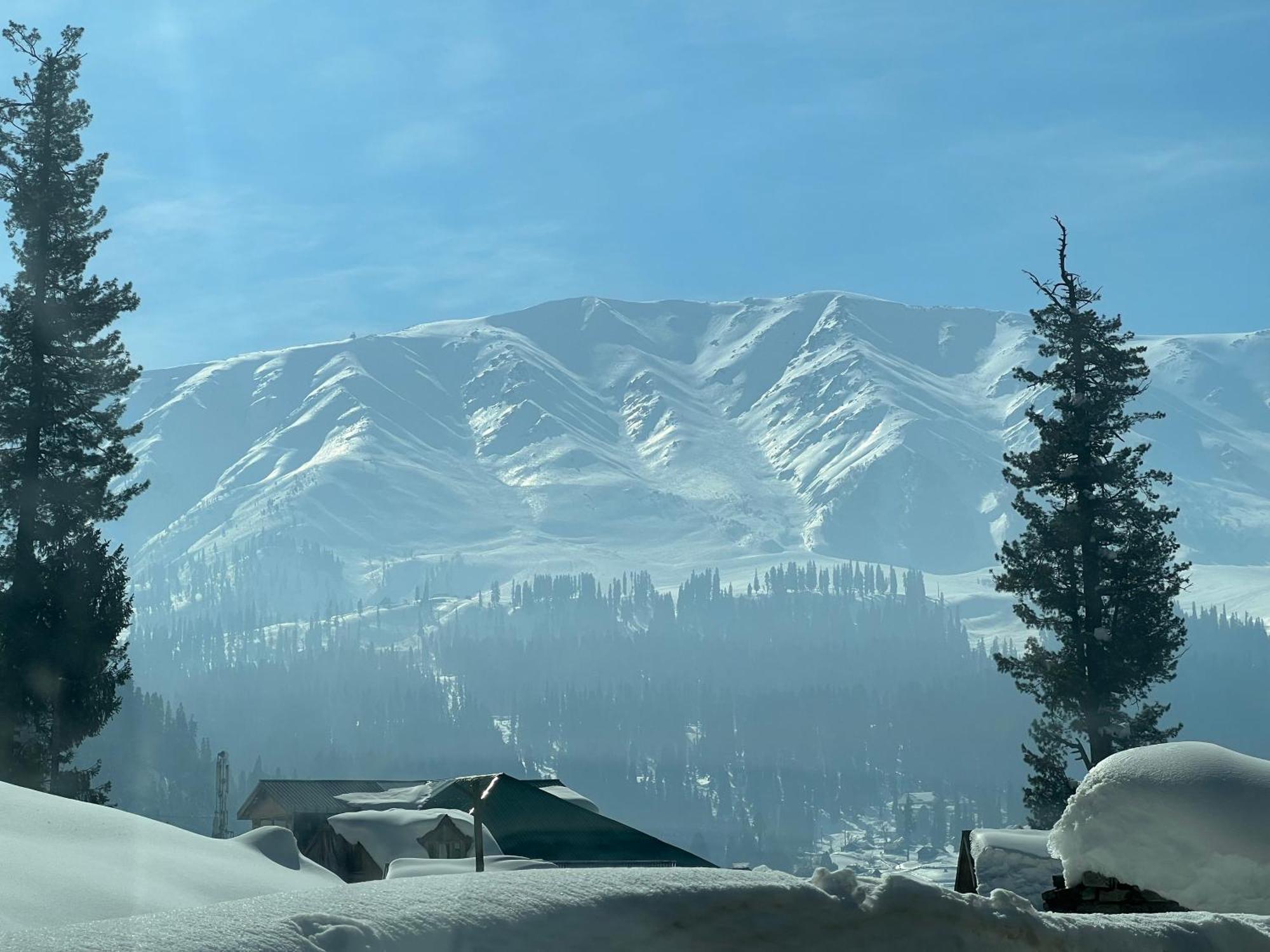 Pine View Hotel Gulmarg