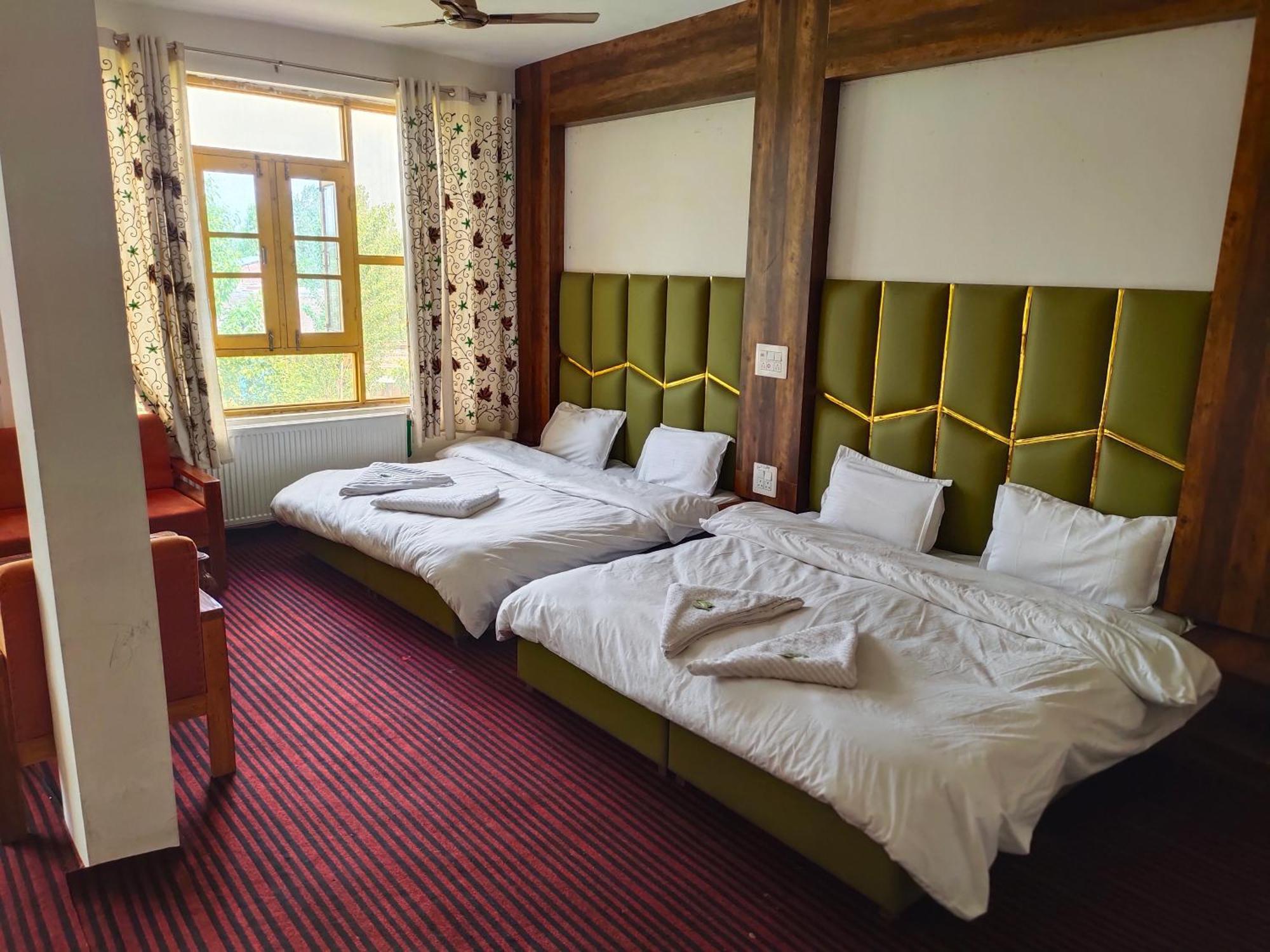 Hotel Gs Residency 3*