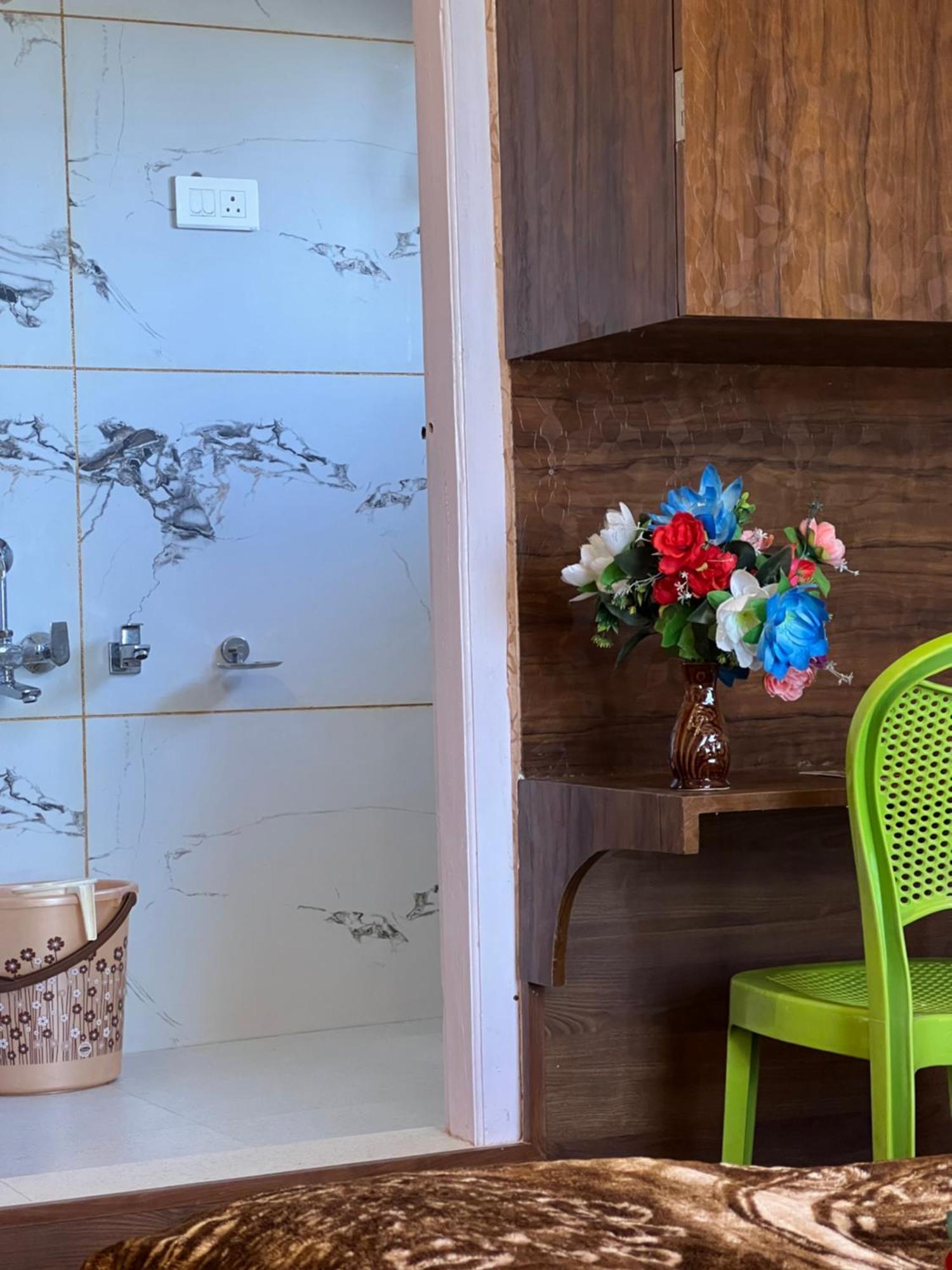 Everest Guest house