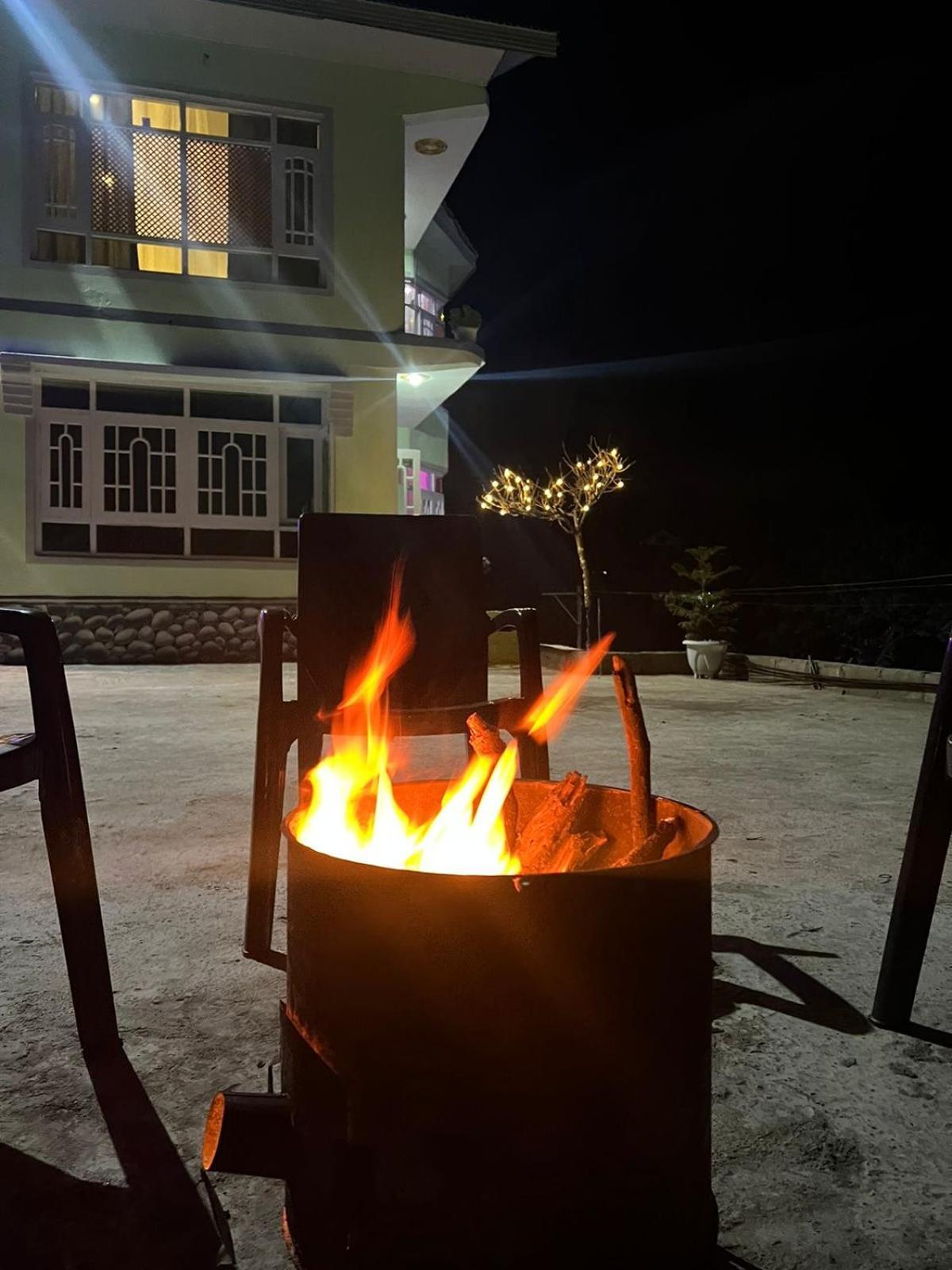 Everest Guest house Gulmarg