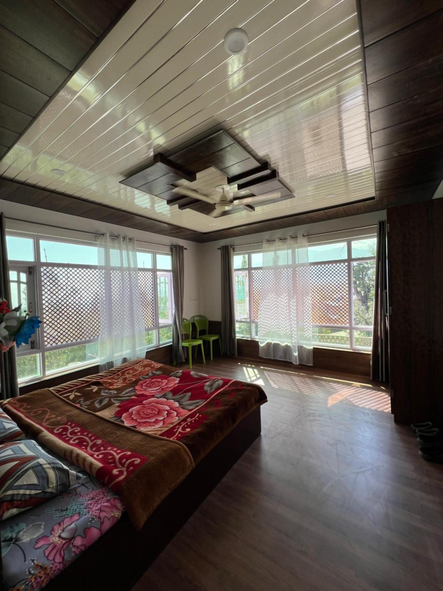 Guest house Everest