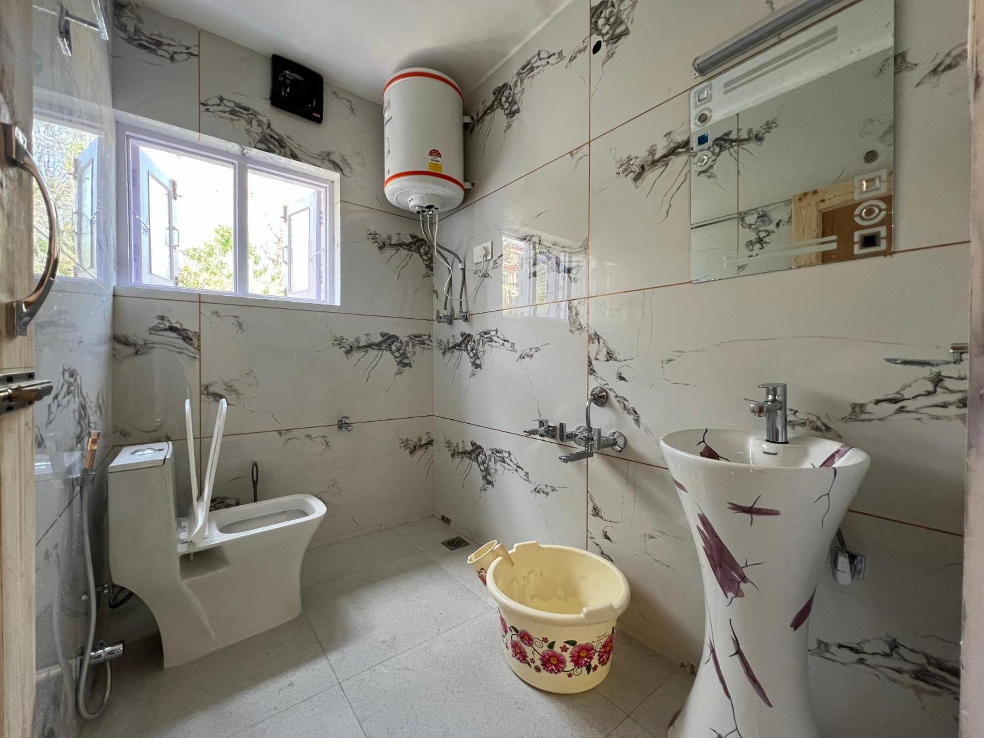 Everest Guest house Gulmarg