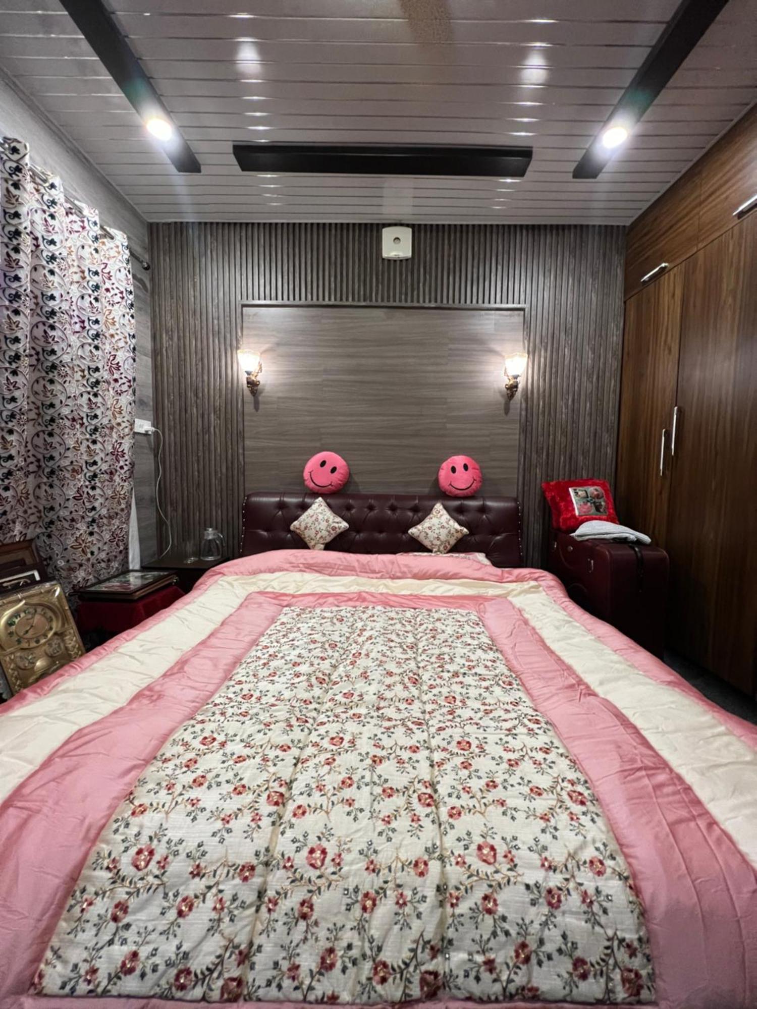 Guest house Everest *